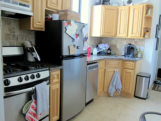 Rented by Chartwell Manhattan Realty | media 5