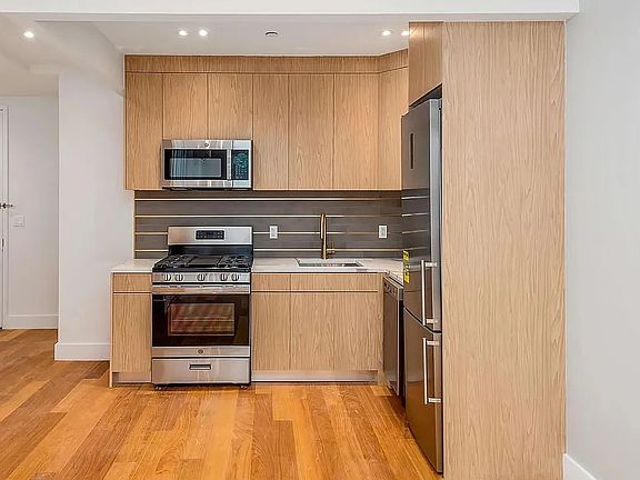 2nd image of 882 New York Ave #1R