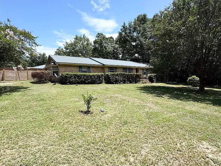 9720 Sandpiper St — Photo 1