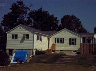 109 Center St, Fenton, MI 48430