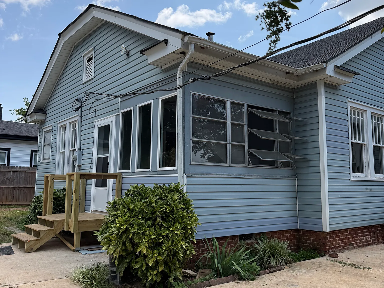 3 bed, 2.5 bath, 2000 sqft, $2,395 — Photo 3