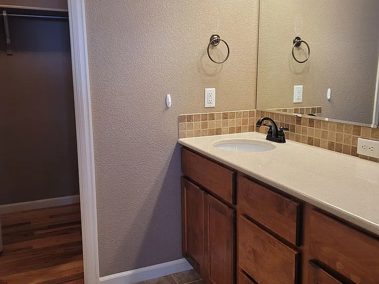 4017 Gunsmoke Rd — Photo 8