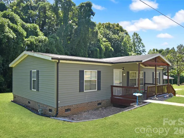 432 Forest Pl NW, Lenoir, NC 28645