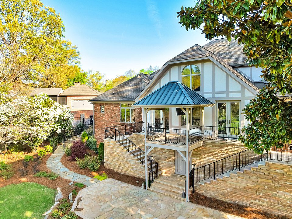 19th image of 1502 Riverview Rd