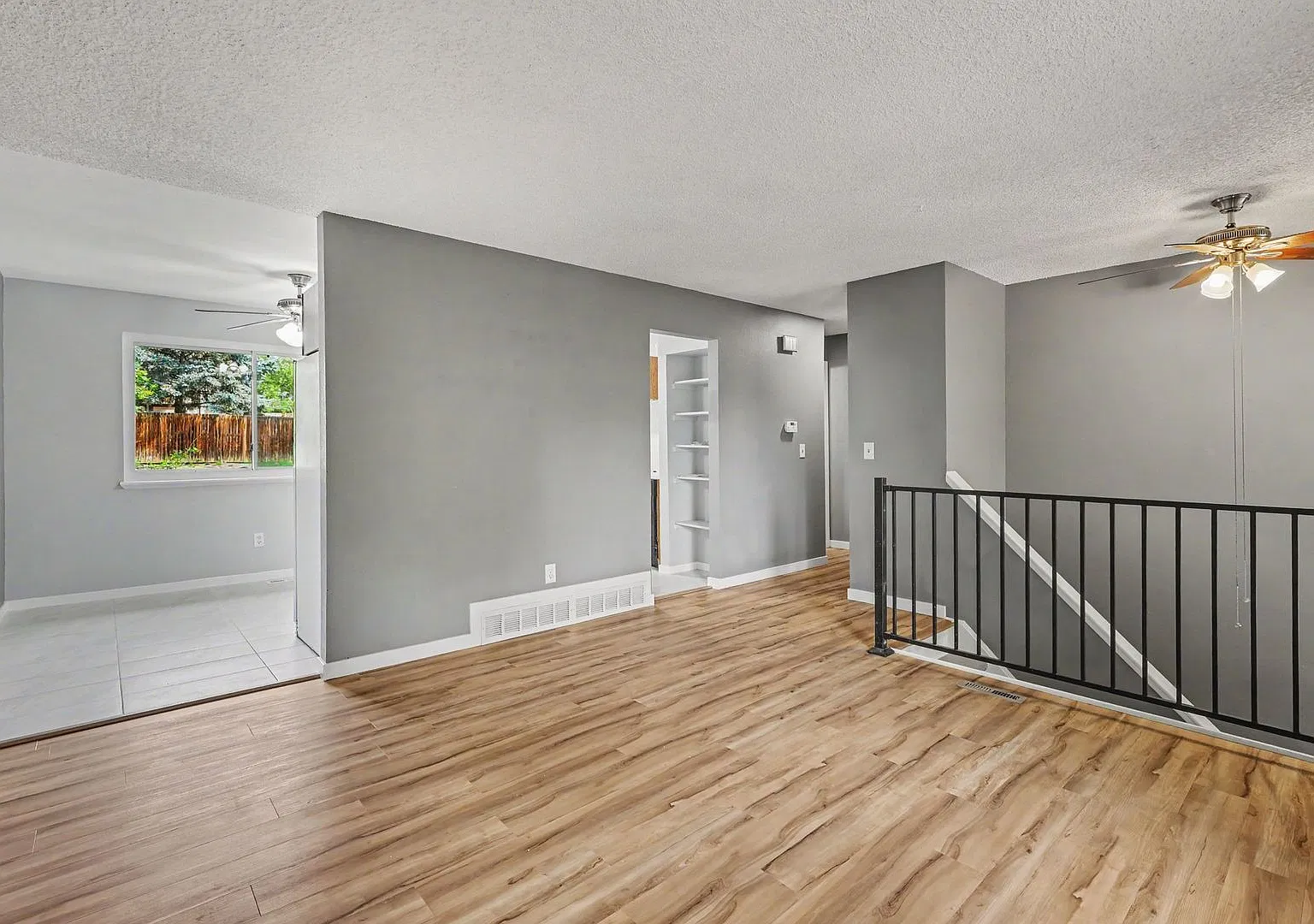 Spacious 4-Bedroom Home Near North Table Mountain — Photo 3