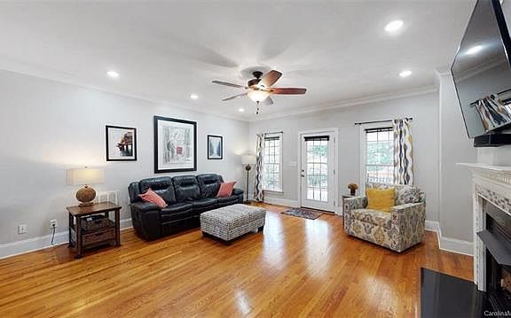 5th image of 3109 Greystoke Ct
