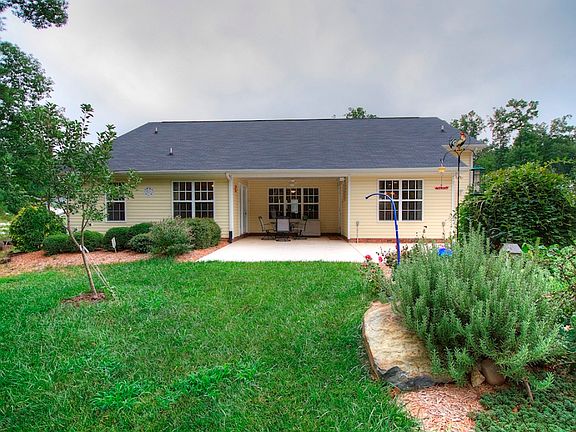 4th image of 2107 Larkspur Ln