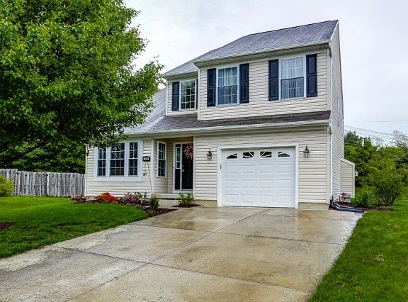 4th image of 2301 Alex Ct