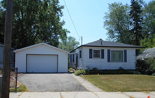 426 E Gracelawn Ave Photo 1