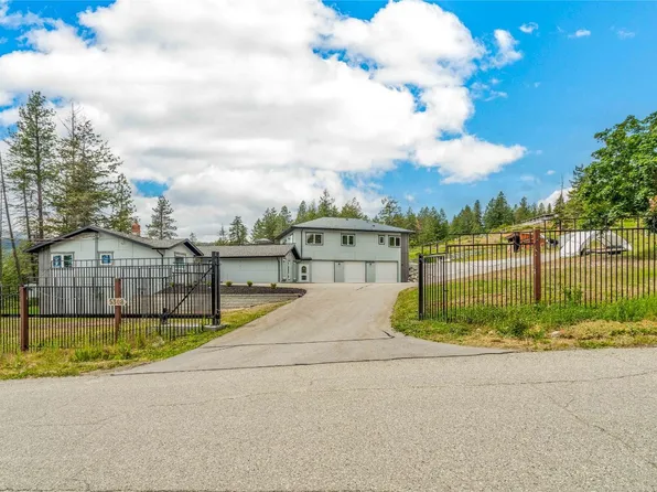 5308 Law St, Peachland, BC V0H 1X8
