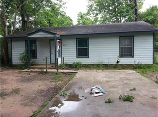 914 Webb St, Conroe, TX 77301