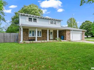 301 Saxon Dr, Springfield, IL 62704