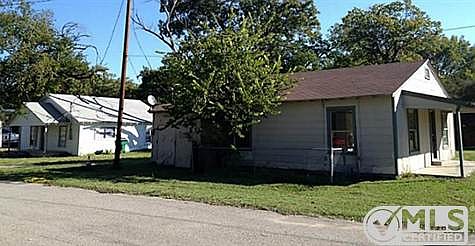 3rd image of 301 Masters Ave