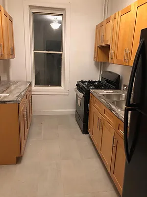 Rented by Realty 2000 Associates Ltd | media 18