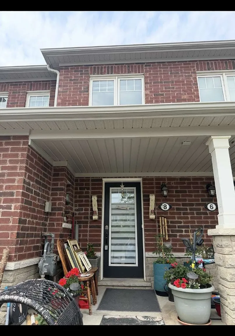 3 bed, $2,400 — Photo 3