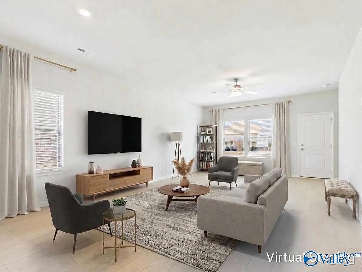 4 bed, 2.5 bath, 1891 sqft, $1,995 — Photo 4