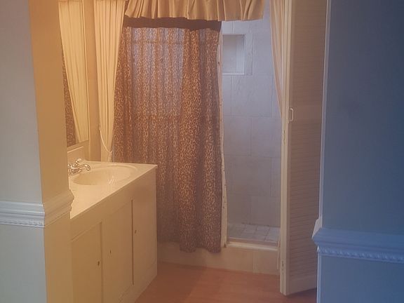 5th image of 13985 Langley Pl