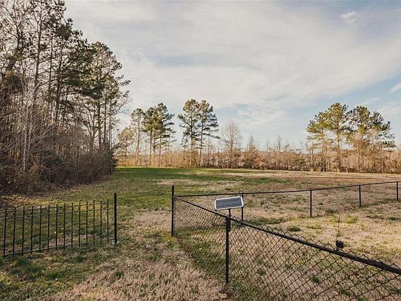 2nd image of 0 Cypress St NE