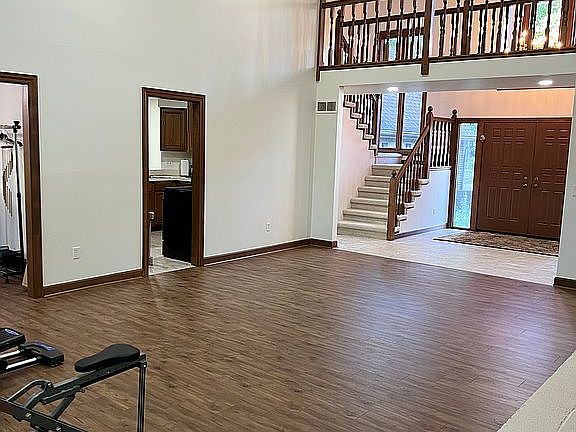 2nd image of 6020 Dunmore Dr