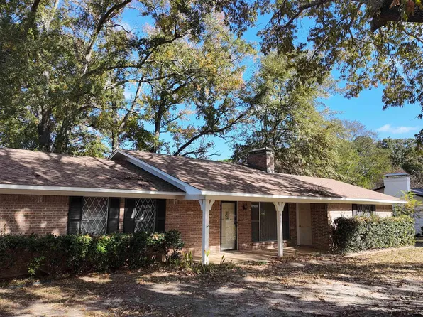 611 Northgate Dr, Hideaway, TX 75771