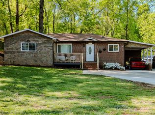 403 3rd St NW, Conover, NC 28613