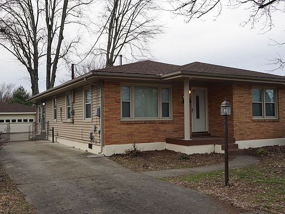 2nd image of 8208 Nancy Ln