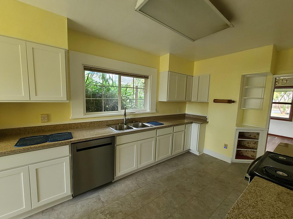 2nd image of 211 NE 58th Ave