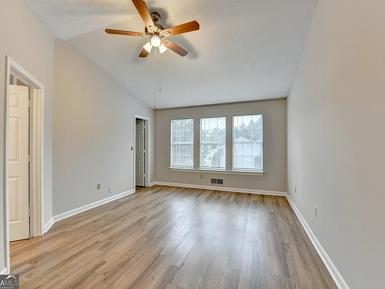 2115 Glynmoore Dr — Photo 23