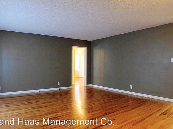 4th image of 4818 Radnor Ave