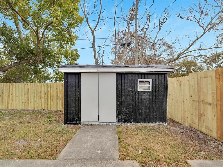 4012 Valencia Dr — Photo 16
