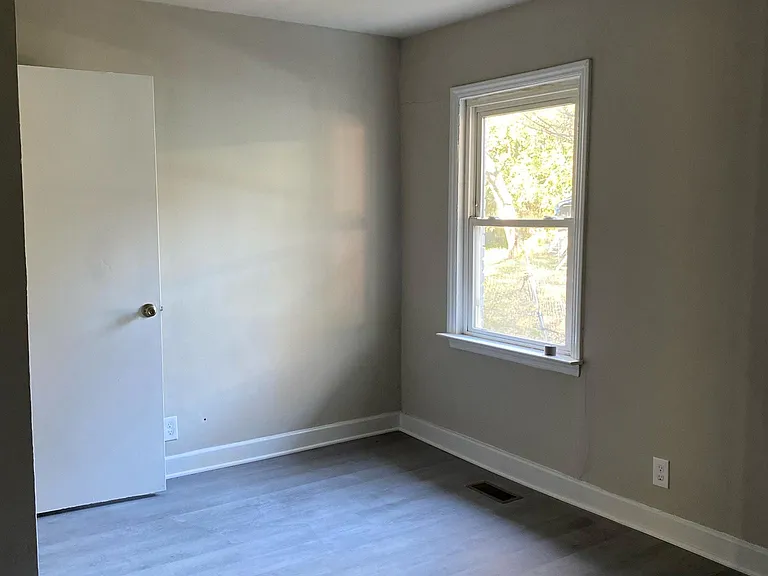 1032 Rodey Ave — Photo 7