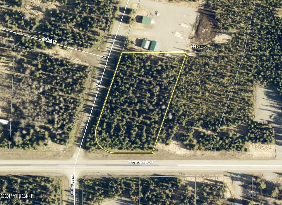 2nd image of L1-B2 E Redoubt Ave