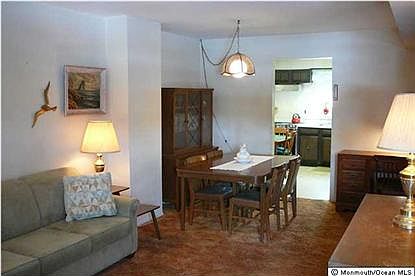 5th image of 75 Briar Mills Dr