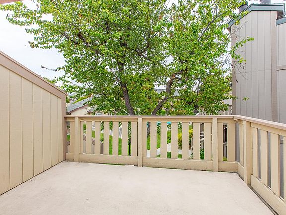 4th image of 432 Coyote Creek Cir