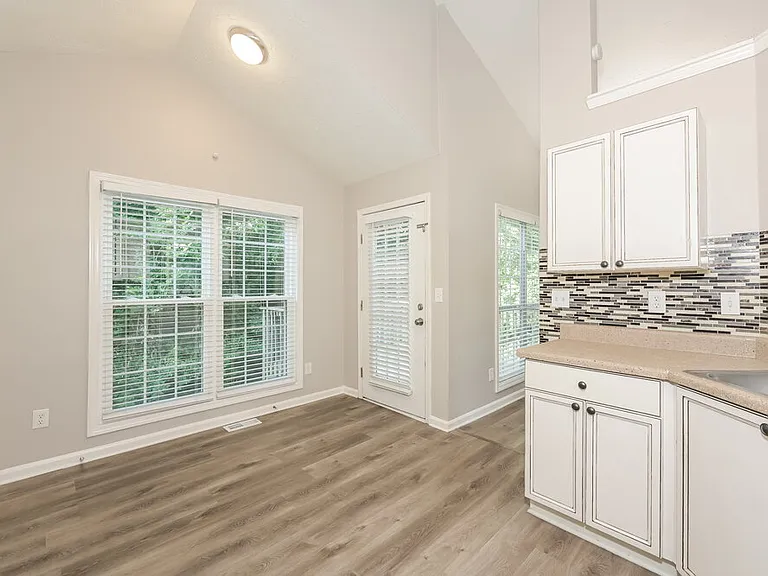 1393 Richland Creek Trl — Photo 8