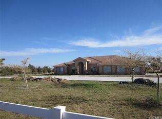 11165 Verde St, Oak Hills, CA 92344