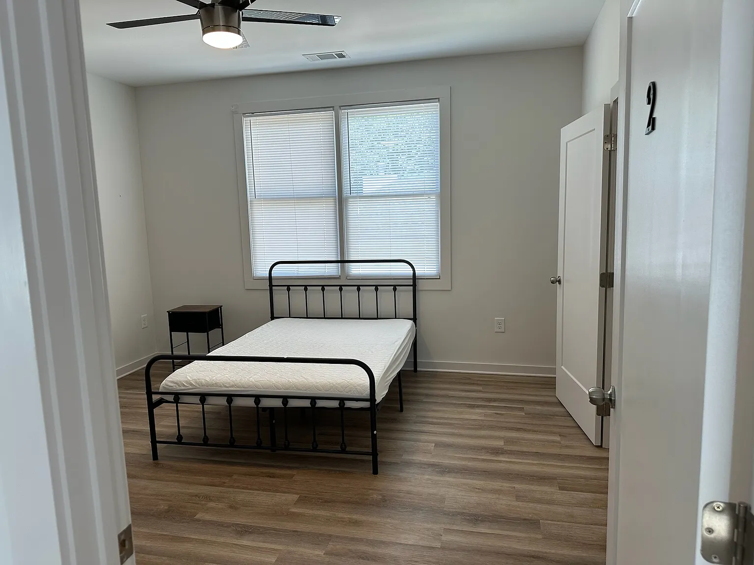 3 bed, 3.5 bath, 1902 sqft, $2,850 — Photo 4