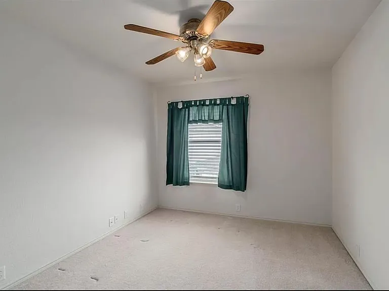 1017 Blue Jay Ln — Photo 13