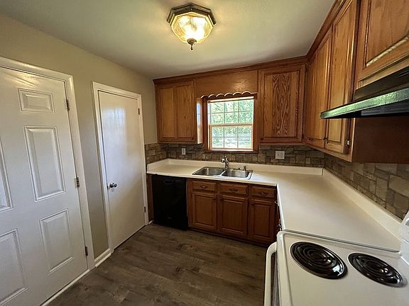 4th image of 14005 Creely Dr SW