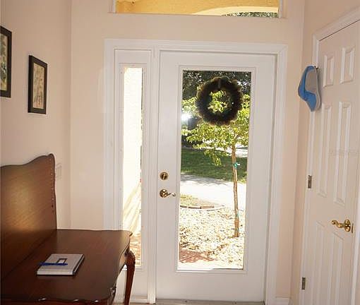 4th image of 10287 Arrowhead Dr