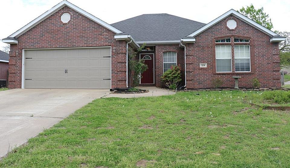 1st image of 118 S Oakridge Dr