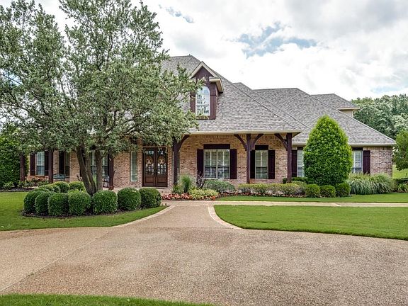 2nd image of 52 Trailridge Dr
