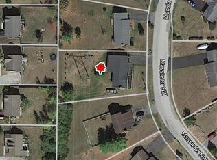 35 Massie Dr, Christiansburg, VA 24073