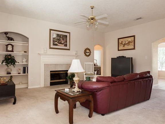5th image of 2502 Creeks Edge Dr