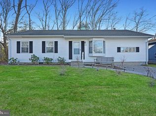 904 Asbury Ave, Ocean Gate, NJ 08740