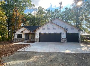 12612 Velp Ave, Green Bay, WI 54313