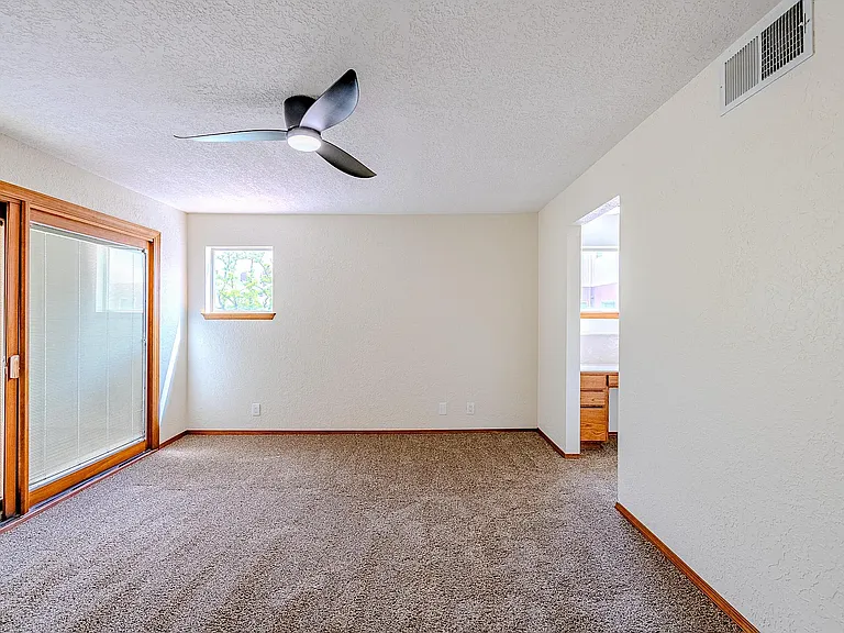 5137 Glenwood Pointe Ln NE #5137 — Photo 16