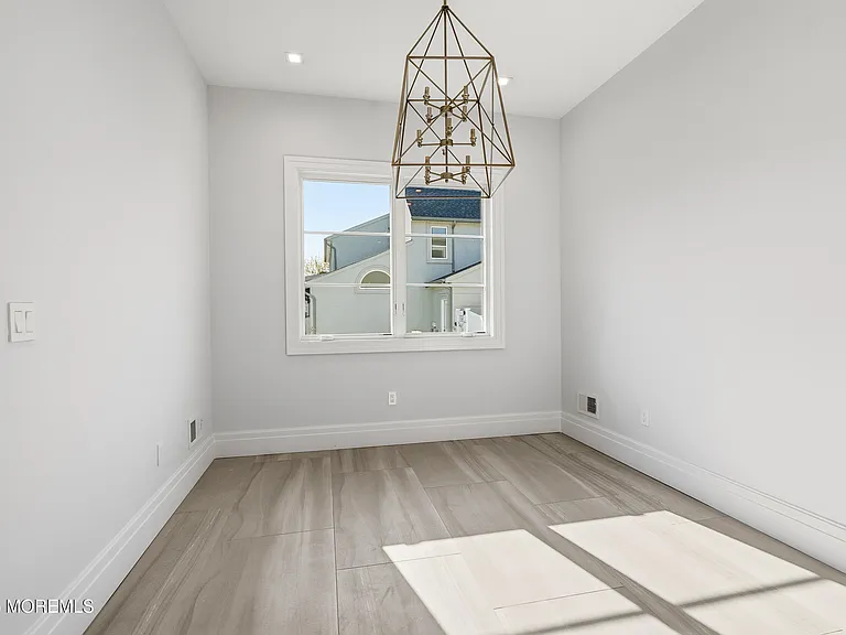 84 Cooper Ave — Photo 25