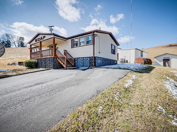 2nd image of 11373 Wallace Pike