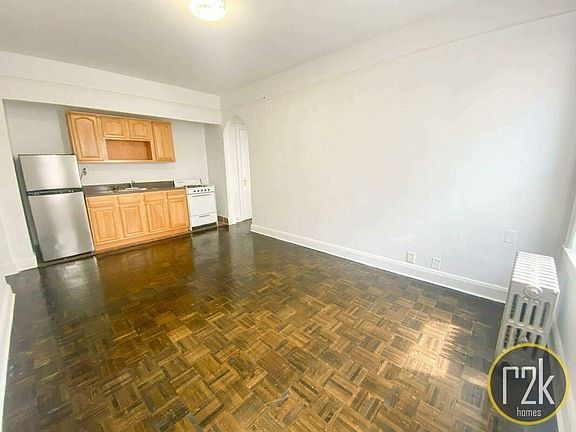 2nd image of 45-25 42nd St #4A